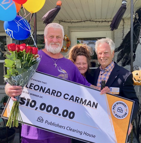 Congratulations to one of our recent Weekly Grand Prize #PCHWinner's Leonard, who won $10,000.00! 🤑🎉💵🍾🌹🎉