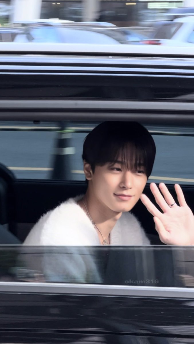 231108

🐈❄️🤍

#더보이즈 #주연 #THEBOYZ #JUYEON