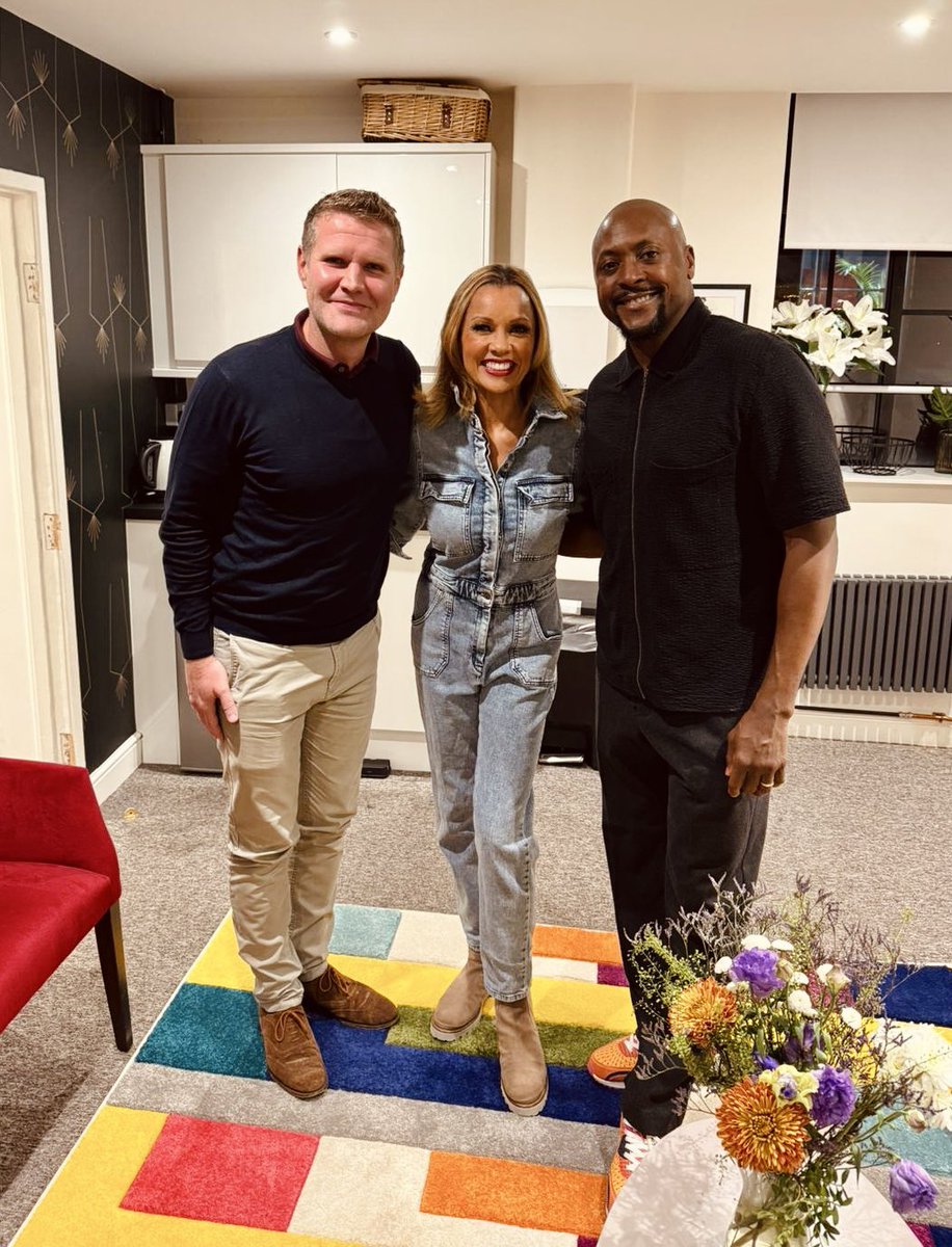 I went to see the fabulous <a href="/PradaWestEnd/">The Devil Wears Prada A New Musical</a> last weekend starring my good friend <a href="/Mrmatthenry/">Matt Henry MBE</a> &amp; <a href="/VWOfficial/">Vanessa Williams</a>. Such an amazing show!! Superb music by <a href="/eltonofficial/">Elton John</a> and an incredible cast.  Go see it!