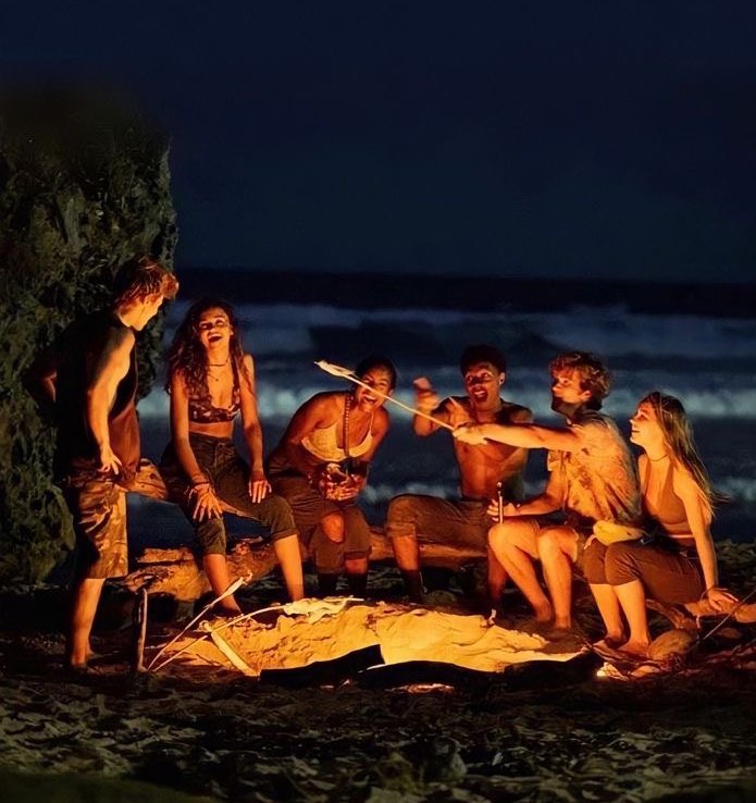 obrigada por tudo outer banks, vocês me tiraram do vazio de uma pandemia e fizeram eu me sentir parte do grupo, como se eu tivesse um lugar seguro pra correr quando precisasse, minha série de conforto. 
mas hoje encerra um ciclo, sem jj maybank, sem obx.
to de coração partido.