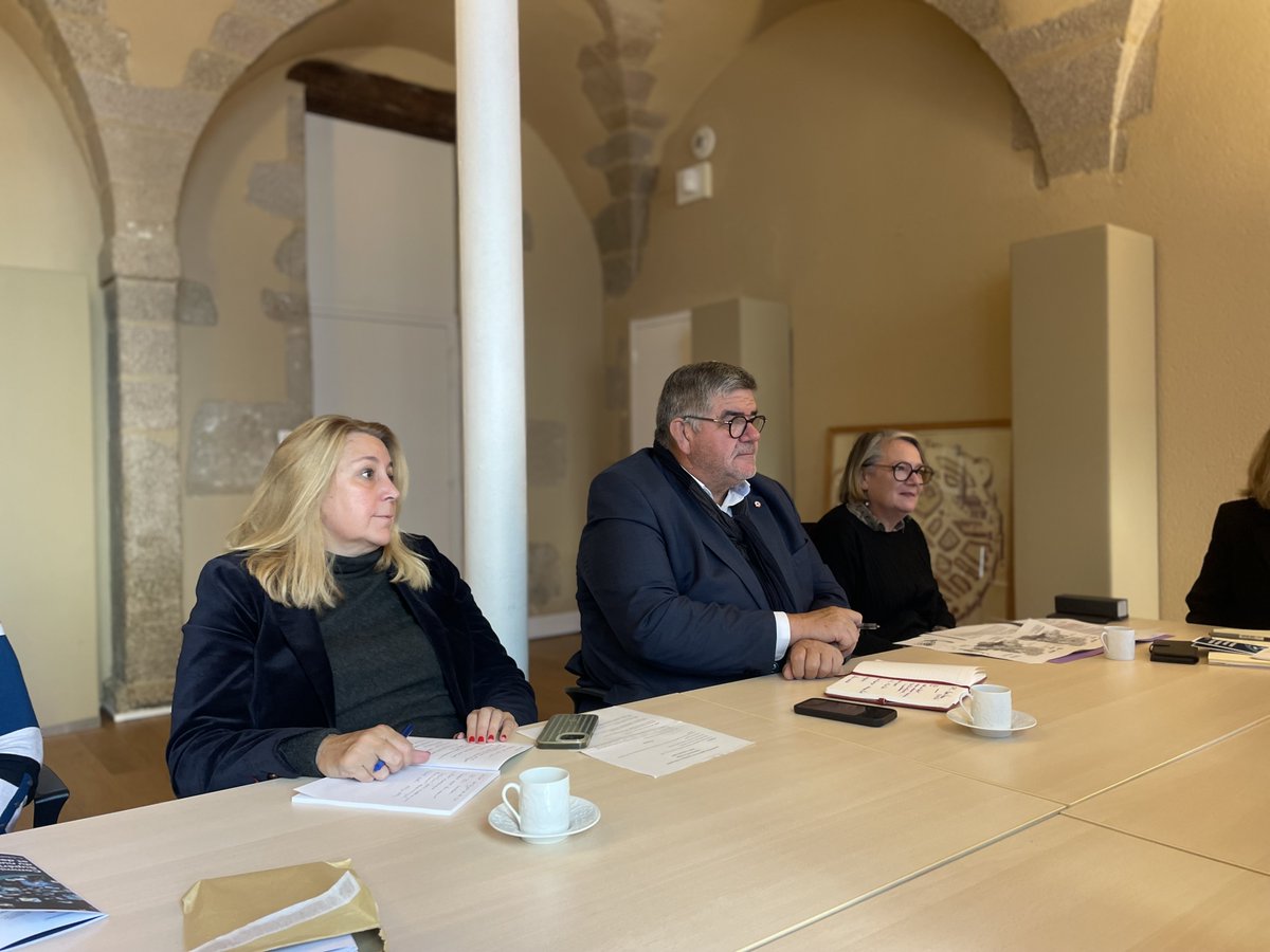 Commission Supérieure du Numérique et des Postes (@csnumpost) on Twitter photo 🔍Rencontre avec @hautevienne_dep du GT Inclusion numérique par <a href="/C_REDON_SARRAZY/">Christian Redon-Sarrazy</a> & @JeanneBretecher
Merci à <a href="/GulsenYil87/">Gulsen Yildirim</a>, Sylvie Tuyéras, Charlotte Loiseau et Nathalie Sardenne pour ces échanges sur :
▶️ Accès au #numérique & droits
▶️ Coordination des acteurs
▶️ Financement 🔍Rencontre avec @hautevienne_dep du GT Inclusion numérique par <a href="/C_REDON_SARRAZY/">Christian Redon-Sarrazy</a> & @JeanneBretecher
Merci à <a href="/GulsenYil87/">Gulsen Yildirim</a>, Sylvie Tuyéras, Charlotte Loiseau et Nathalie Sardenne pour ces échanges sur :
▶️ Accès au #numérique & droits
▶️ Coordination des acteurs
▶️ Financement