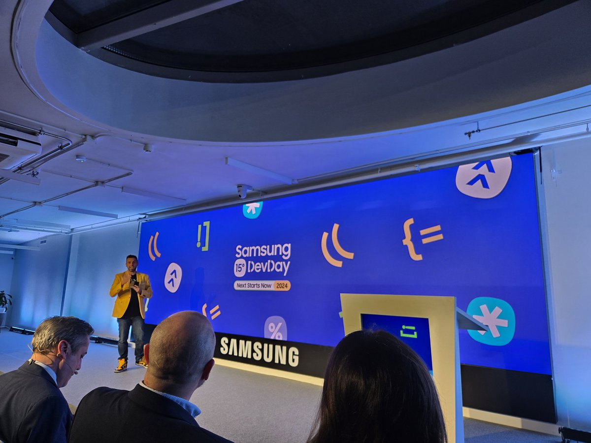 Hellfreddo's tweet photo. Comenzamos una nueva edición del Samsung Dev Day y ya vamos por la 15°! #SDD2024 #Samsungdevspain https://t.co/Tsm6w0GsrB