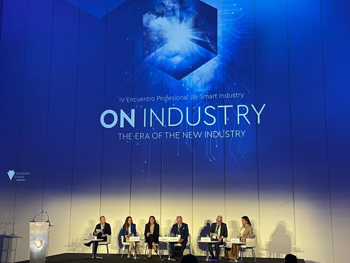 DrLourdesArce's tweet image. Ayer en @OnIndustry @emacsa_es entregó a la @Univcordoba el premio en la categoría I+D+I q reconoce la valiosa labor q hacen nuestros investigadores para buscar soluciones o minimizar los efectos de la #sequías, #inundaciones y el uso responsable del #agua con nueva tecnología