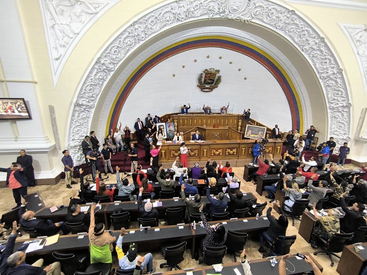 #07Nov || Queda aprobada la Ley de Reforma de la Ley Orgánica de las Comunas.