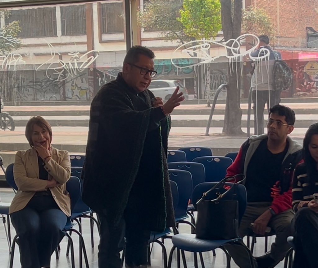 gtarazona1's tweet photo. Hoy seguimos con las mesas de negociación junto con los representantes estudiantiles de nuestra @udistrital para lograr consensos que nos permitan avanzar en la construcción de un panorama de normalidad académica. 

Abordamos las propuestas sobre Apoyo Alimentario en la que se desarrollará un Plan Piloto de metodología mixta con una mesa de trabajo que inicia el próximo miércoles 13. 

Asimismo, proponemos generar una agenda conjunta en la que se discutan todas las justas demandas de los estudiantes para atenderlas y mejorar en la prestación de nuestros objetivos misionales.
