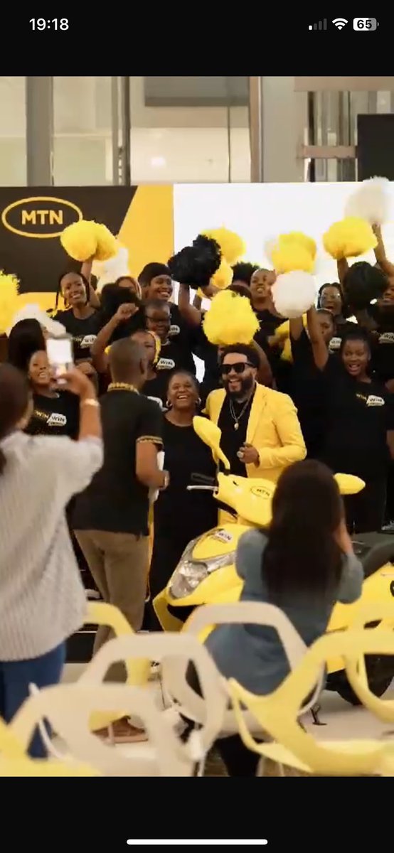 nd_moche's tweet image. This summer is bigger than us thanks to @MTNza !! R75m up for grabs!! Cash kontant uh-huh !! 💃🏿🕺🏿Dont feel left out, kofe plug? Dial *142# buy your 1GB and stand a chance to win so BIG so DECK!!

#MTNSummer
#WinWinSummer 
#SummerTour