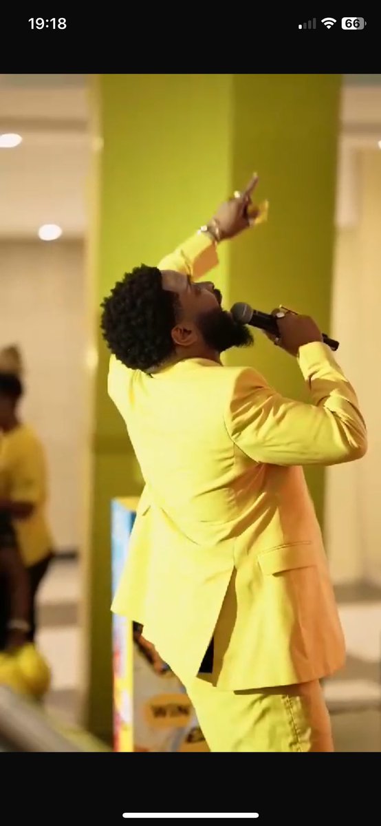 nd_moche's tweet image. This summer is bigger than us thanks to @MTNza !! R75m up for grabs!! Cash kontant uh-huh !! 💃🏿🕺🏿Dont feel left out, kofe plug? Dial *142# buy your 1GB and stand a chance to win so BIG so DECK!!

#MTNSummer
#WinWinSummer 
#SummerTour