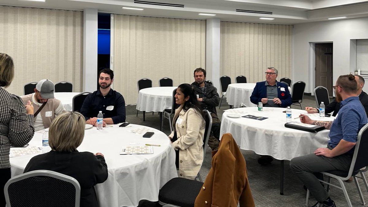 ecocanada's tweet image. Thank you to everyone who joined our EP® Meetup in Fredericton yesterday!

A special thank you to Dr. Sama AlMaarofi, our Fredericton EP® Champion, for co-hosting this event and leading engaging discussions on the sustainability of electric vehicles!

#EPCommunity