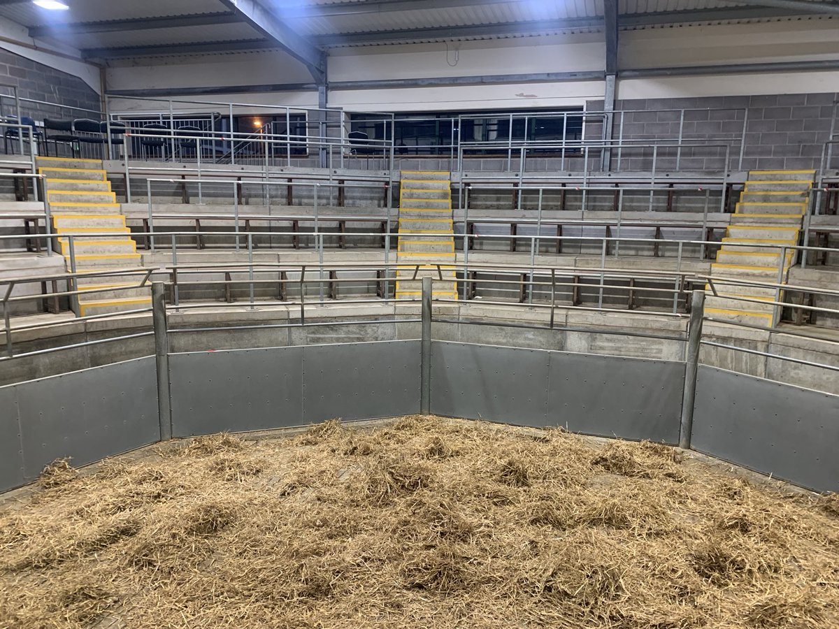 We are live in the ring tonight at the Shropshire auction mart at the Shropshire Young Farmers career quest ! ⁦<a href="/NFUtweets/">National Farmers' Union</a>⁩ ⁦<a href="/YoungFarmersUK/">Young Farmers of UK</a>⁩ ⁦<a href="/ForestryComm/">Forestry Commission</a>⁩