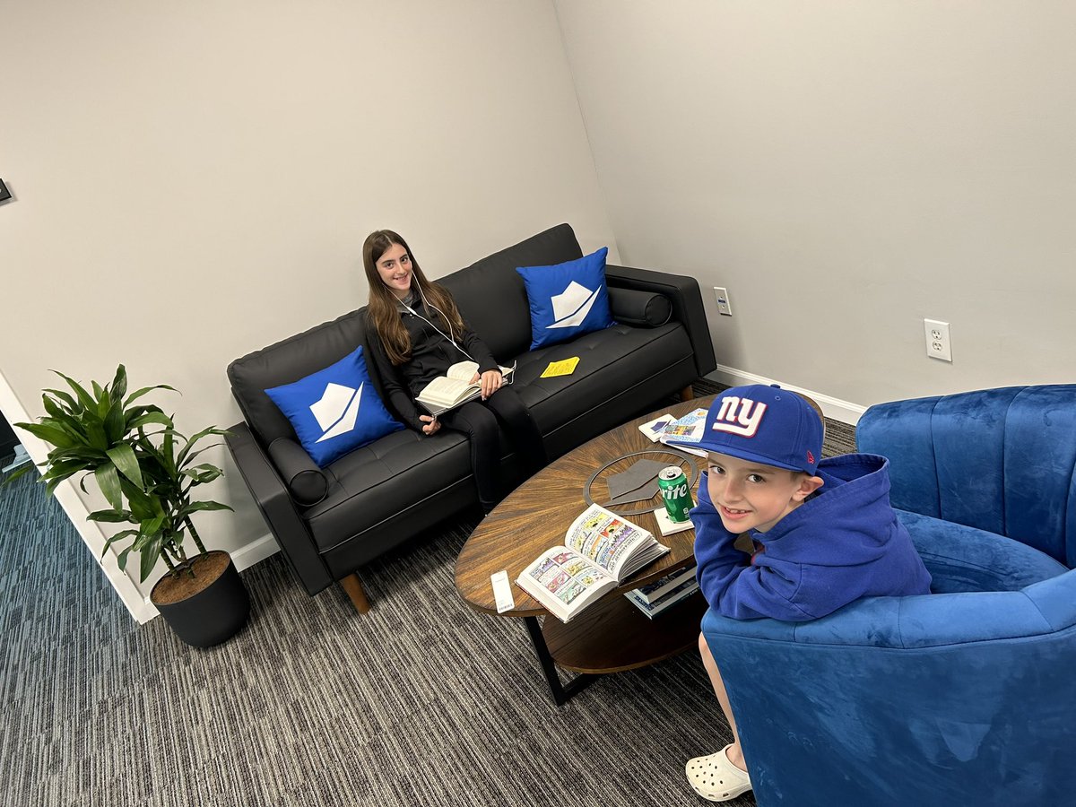 SharpHat's tweet photo. Who else loves our new lounge space? The #nextgeneration of Team #SharpHat approves! 👏🏻🛋️🏢 https://t.co/n7WJOsRc1k