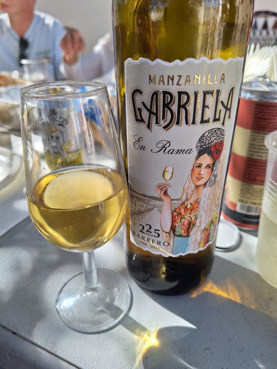 #Day4 #PasoDelEcuador #SherryWeek2024 <a href="/VinosJerez/">Vinos de Jerez</a> #ManzanillaEnRama #BarreroBodegas
 #LaNiñaDeMisOjos mi manzanilla de culto #Gabriela en su versión #EnRama que muestra la #CrianzaBiologica en su plenitud, #SinCortapisas @bodegas
 #OneDayOneSherry #OneYear365Sherrys