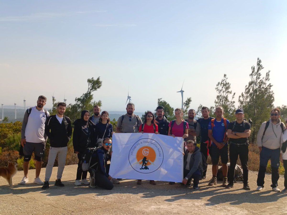TPI_Composites's tweet image. Our Türkiye team’s Nature Club hosted a nature walk and cleanup event, promoting teamwork and sustainability while supporting environmental protection and the community. #mytpi #EnvironmentalCleanup #TeamBuilding #EcoFriendly #tpiTürkiye