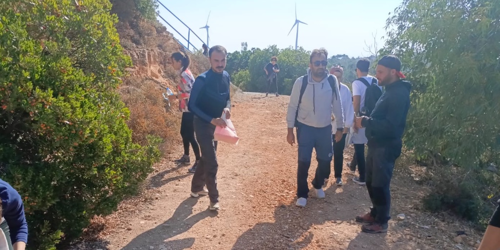TPI_Composites's tweet image. Our Türkiye team’s Nature Club hosted a nature walk and cleanup event, promoting teamwork and sustainability while supporting environmental protection and the community. #mytpi #EnvironmentalCleanup #TeamBuilding #EcoFriendly #tpiTürkiye