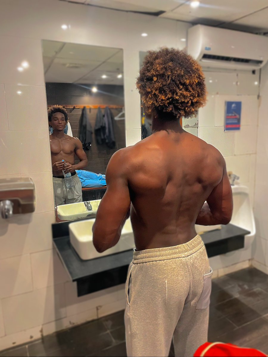 FbioJemuel's tweet photo. Pelo menos não faltará a sensação de segurança nela😌 https://t.co/74EUvwQF07