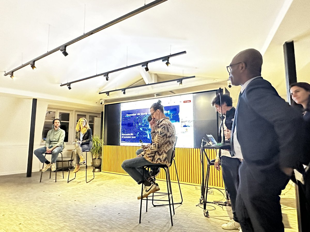 « Données de santé et IA générative »
🚀IRL du Club digital Santé #hcsmeufr #IA #AI #GenAI 

Partenaire  <a href="/datacraft_paris/">datacraft</a>
 <a href="/ekimetrics/">Ekimetrics.</a>
 Let’s go ✈️