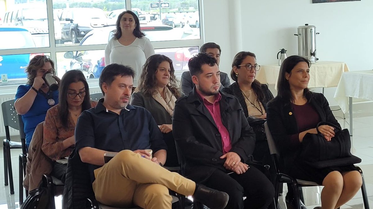 🔴Hoy nuestra directora Verónica Yáñez, expuso en sesión especial de la Comisión de Personas Mayores y Discapacidad <a href="/Camara_cl/">Diputadas y Diputados de Chile</a>  realizada en #Puq , sobre #RedAsistencial y oferta atención para personas mayores en situación de discapacidad #Magallanes <a href="/ministeriosalud/">Ministerio de Salud</a>