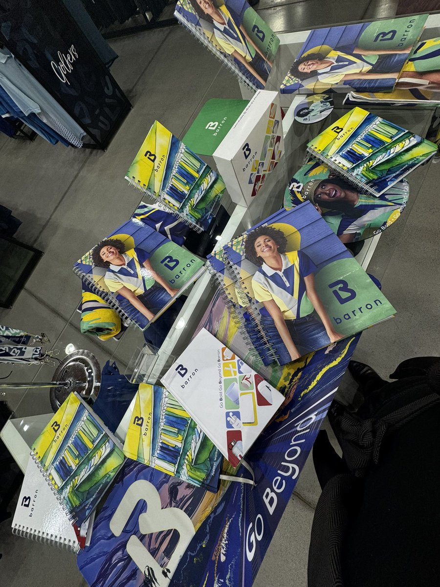 etirele360's tweet photo. We attended the Barron Warehouse and Production tour 💚💛 https://t.co/FAdWlmesEo