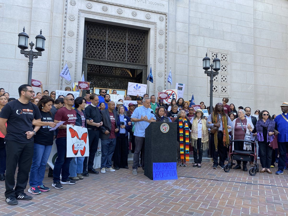 While linking arms, we unite physically and in our advocacy work tell the whole city, state, &amp; country to stand with the immigrant community. We say NO to mass deportations! 🦋✊🏽

We are resilient. We are defiant. We are united!

🔗Watch live: fb.watch/vILcd32xg-/?mi…