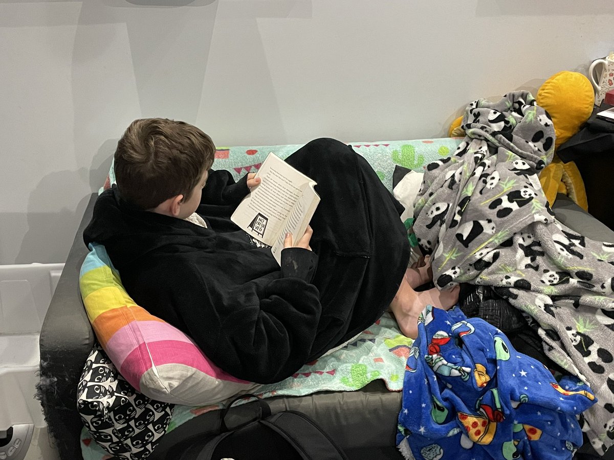 Betty 🌈 tweet media