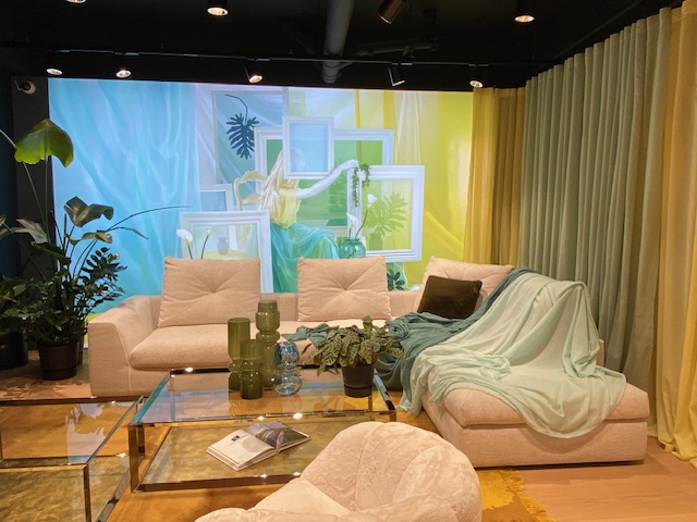 PDNB Gallery tweet media