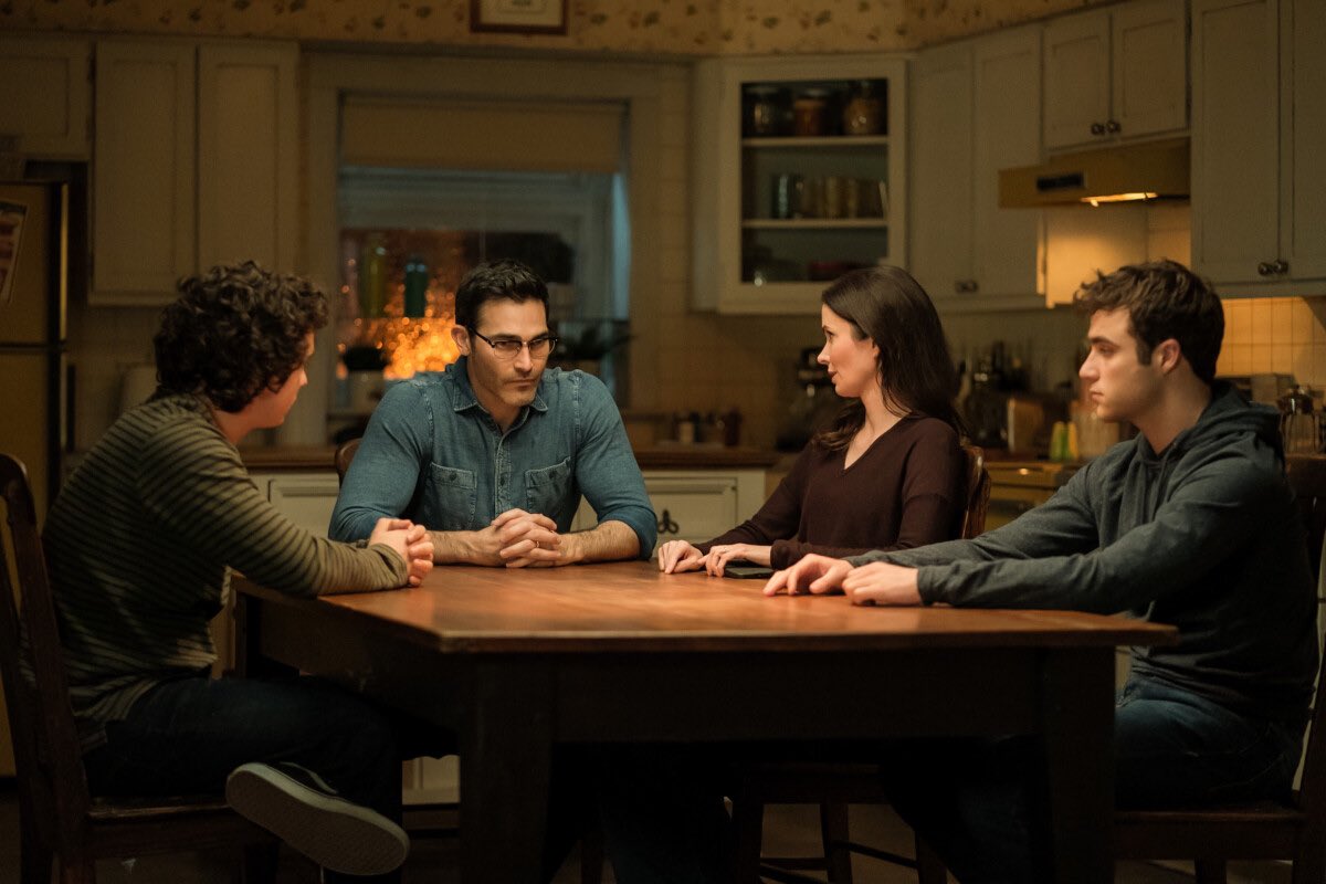 #SupermanAndLois 4x07 Promo photos