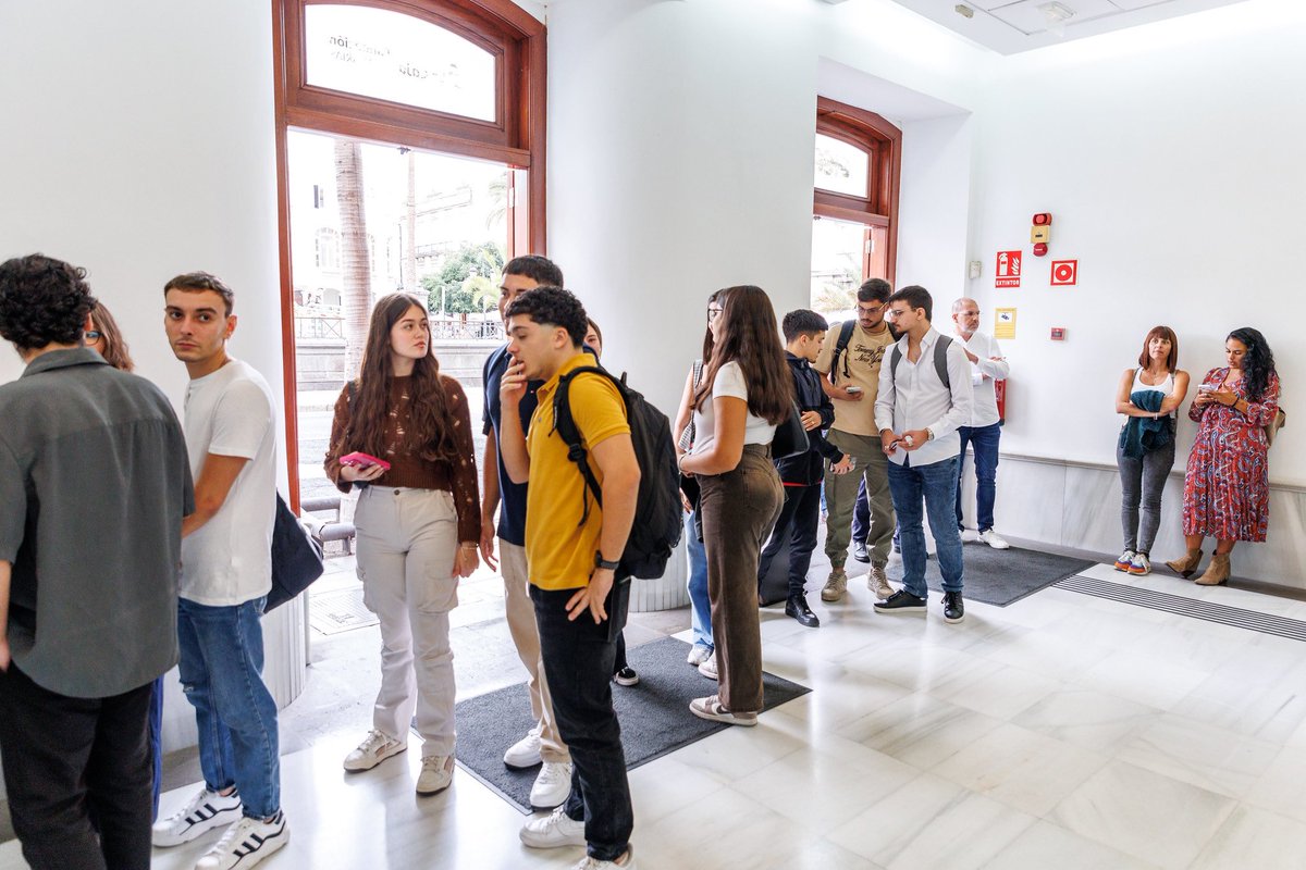💼📸 Momentos previos a nuestras XLII Jornadas de Derecho del Trabajo, Seguridad Social y RRHH. Expertos en la materia se dan cita para abordar los temas más relevantes de nuestro tiempo. ¡ #JornadasDerecho #DerechoLaboral #RRHH