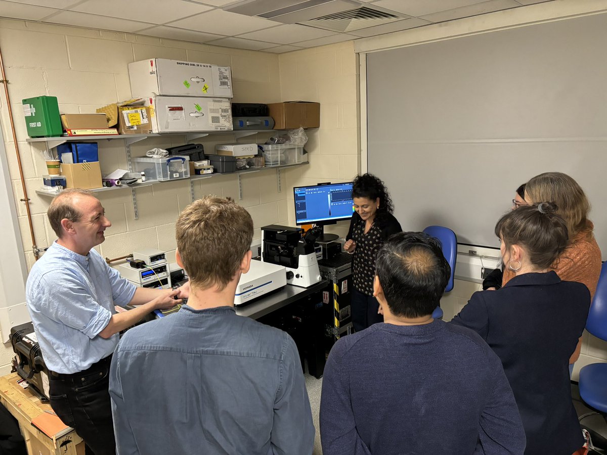giogio_mar's tweet photo. Thank you to @BioimagingLeeds for hosting us today. We demonstrated all the latest about confocal and videorate #FLIM! 

#microscopy #flim #fluorescencelifetime https://t.co/uirQa4tbUE