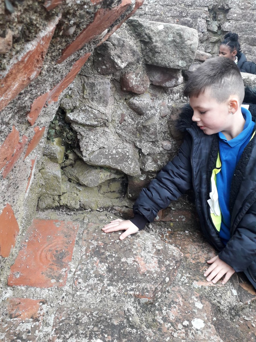 MissEChadney's tweet photo. #LLF4EC had an amazing time at Wroxeter Roman City. The children loved looking around the remains of  Roman buildings, and they were excellent role models 🧐😊

@lea_forest_info @Lea_Forest_HT @Lift_Lea_Forest @LLF_Dep @LLF_DHT https://t.co/zrlzaaK2D7