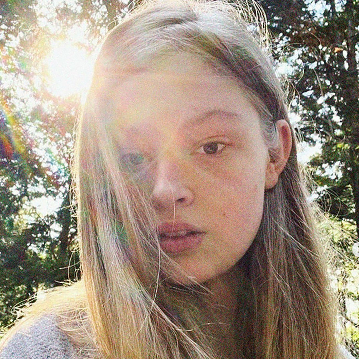 VirtueVoice_'s tweet photo. Elon Musk's trans daughter,  Xavier Musk who legally changed her name nd publicly cut ties with her father just after turning 18 has nw decided to leave the #United_States following #Trump victory in the #USElection2024 

#DonaldTrump and #elonmusks is nightmare for the #wokeism https://t.co/WxwCZEs9EB