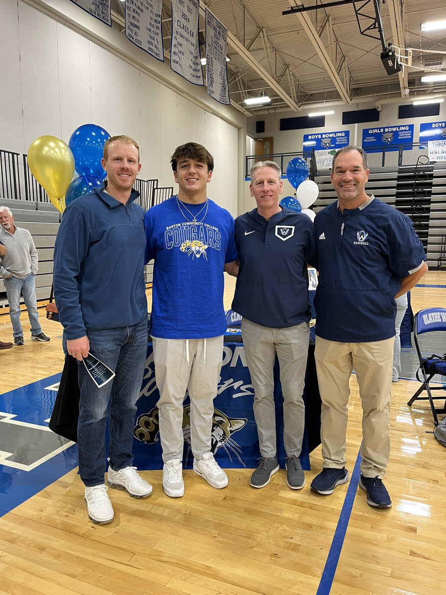 Signed✍️ #gocougs <a href="/OlatheWestBSB/">Olathe West Baseball</a> <a href="/Barton_Baseball/">Barton Baseball</a> <a href="/ADButlerOW/">ADButlerOW</a> <a href="/tricrownhitting/">Triple Crown Hitting - Kevin Reeves</a> <a href="/TopSpeedLLC/">Joseph Potts</a> <a href="/Magness35/">Pat Magness</a>