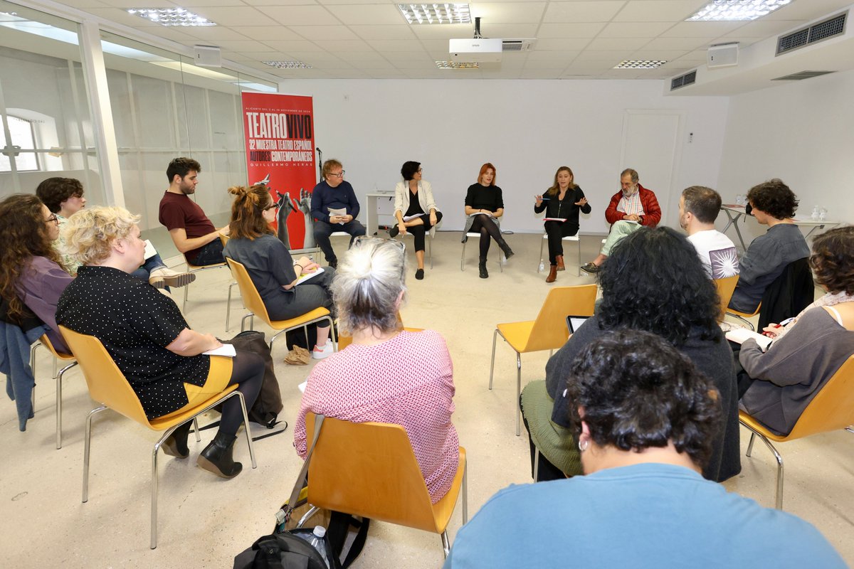 La directora institucional de Artes Escénicas, Ana Graciani, ha representado a la entidad en una conferencia sobre la internacionalización de nuestra dramaturgia y la importancia en este sentido de las traducciones teatrales