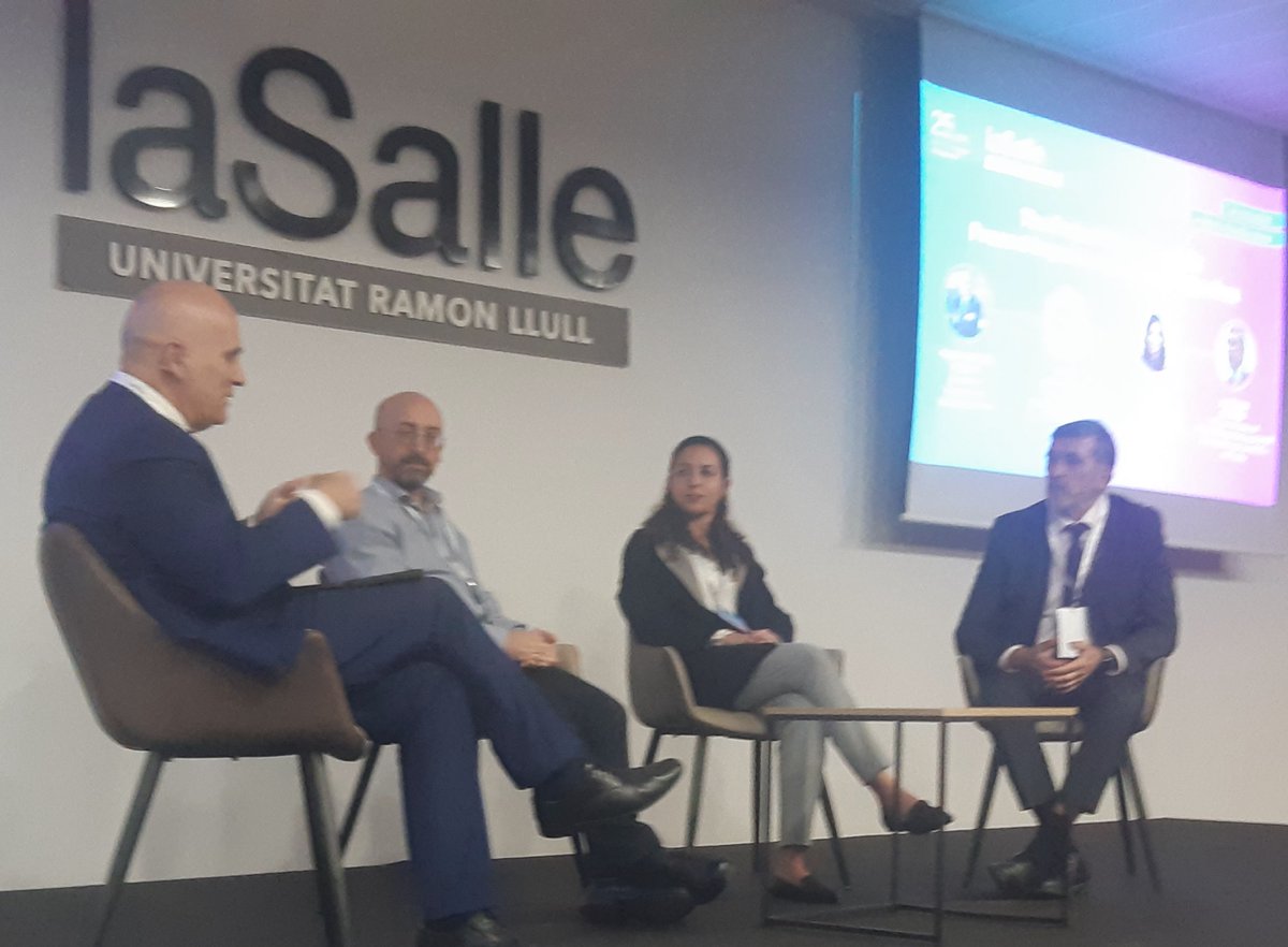 AI will a team member. Nice approach from <a href="/xavi_albaladejo/">Xavier Albaladejo</a> at <a href="/LaSalleBCN/">La Salle BCN</a> #25YearsMUDP