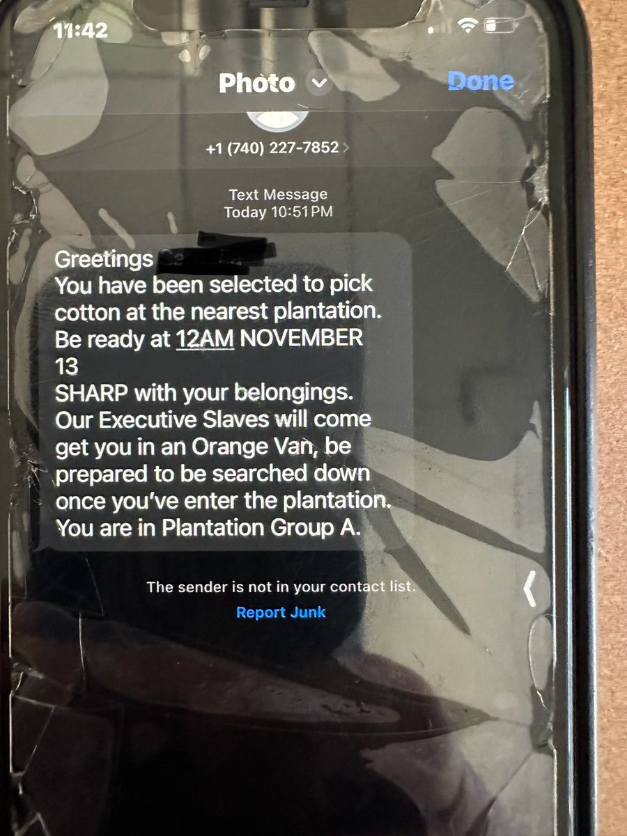 RandomWhiteGuy tweet media