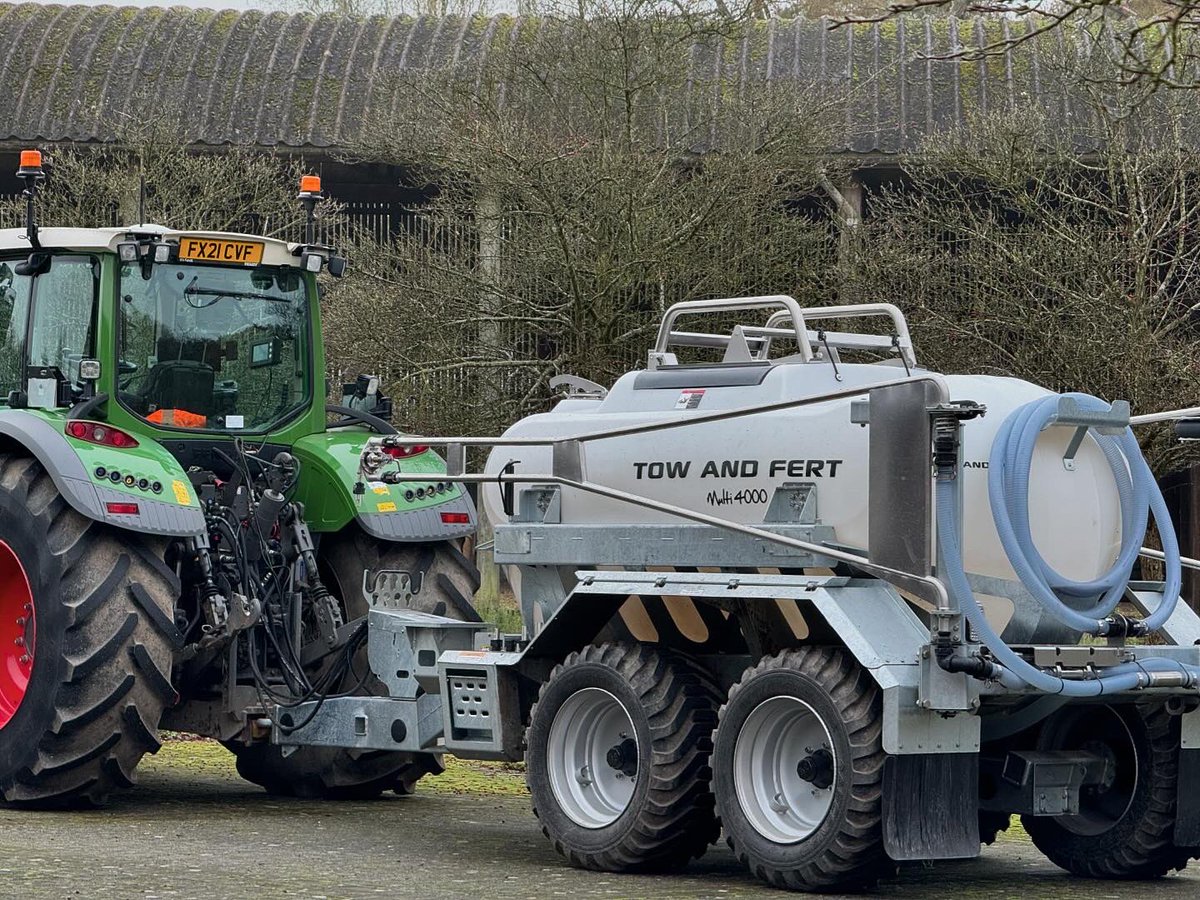 Sheepdrove's tweet image. In the courtyard were a composting machine L, a Tow and Fert machine, @PastureForLife, @CactusTreeGuard around 2 courtyard trees and Rachel from our Teaching &amp;amp; Demonstration Market Gardeb who was delighted when Peter donated a dumpy bag of chicken manure to the garden