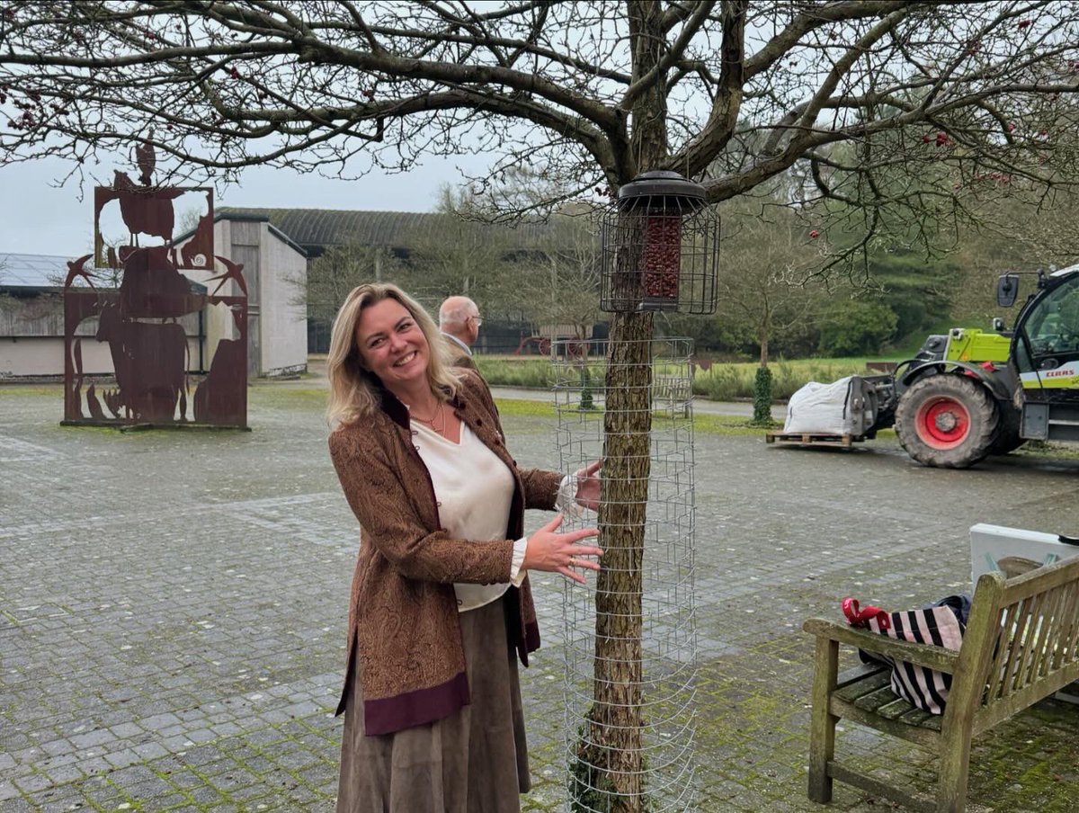 Sheepdrove's tweet image. In the courtyard were a composting machine L, a Tow and Fert machine, @PastureForLife, @CactusTreeGuard around 2 courtyard trees and Rachel from our Teaching &amp;amp; Demonstration Market Gardeb who was delighted when Peter donated a dumpy bag of chicken manure to the garden