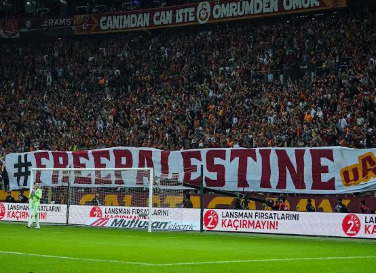 Helal sana galatasaray taraftarı #FreePalestine