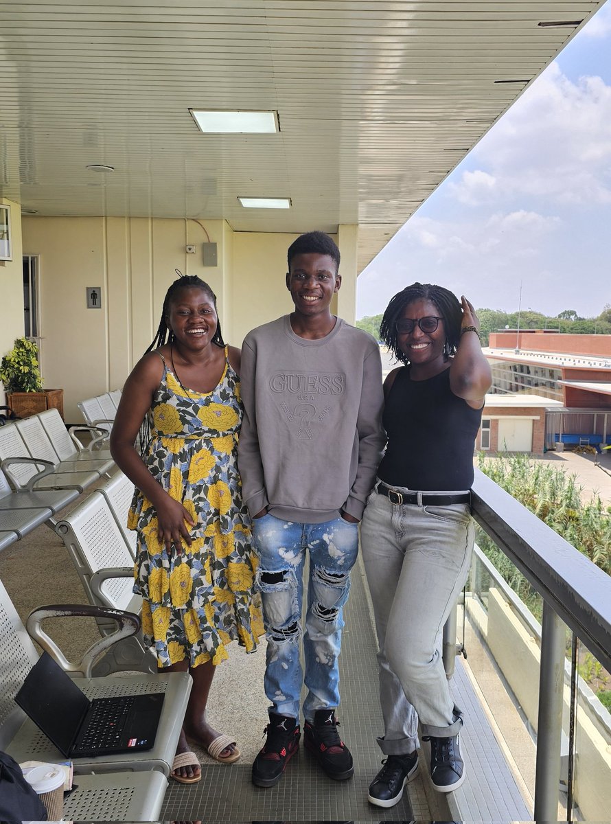 mwale_vee's tweet photo. Occupation: elder sister 🥰🦋💙 https://t.co/jgPv3zuaZP