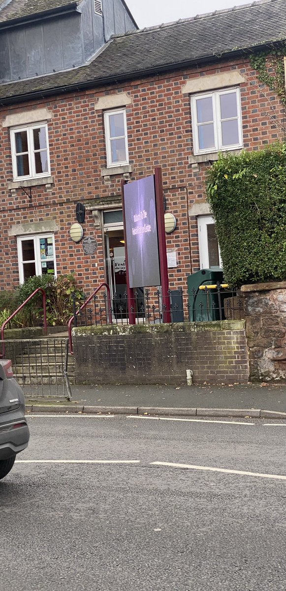 Looking forward to seeing <a href="/MrAndyParsons/">Andy Parsons</a> tonight <a href="/festivaldrayton/">Festival Drayton</a> - thought the 6 police outriders were overkill today- then realised Prince Richard Duke of Gloucester was dropping in too