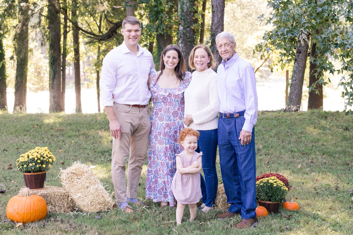 CLTlifeTeam's tweet photo. I am beyond grateful for the wonderful clients who joined us for our Fall Client Appreciation Event! Seeing familiar faces and creating new memories together truly warms my heart.
#ClientAppreciation #CharlotteNC #RealEstate #CommunityLove #FallPhotos #CharlotteRealEstate https://t.co/QfdMU0wRjx