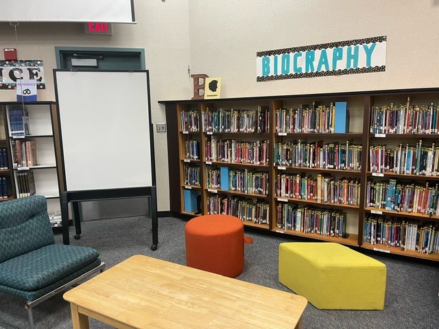 agreenersource's tweet image. Seeing the donated items set up in Cesar Chavez Middle School’s media lab is such a rewarding sight! It’s amazing to know these pieces are helping to create a dynamic, engaging space for students to learn and grow. 🌟📽️ #GreenerSource #FurnitureDonation #SupportEducation