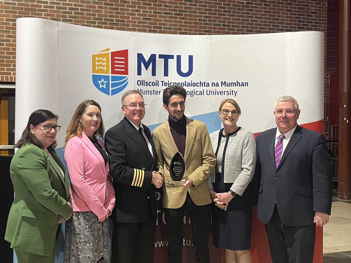 MTU_FBH (@mtu_fbh) on Twitter photo Bachelor of Business (Hons) in International Business with Aviation Studies award goes to Carmelo Firrincieli, kindly sponsored by <a href="/AtlanticFlight/">Atlantic Flight Training Academy</a>
#FBHAwards24 🏆 #Succeedingtogether Bachelor of Business (Hons) in International Business with Aviation Studies award goes to Carmelo Firrincieli, kindly sponsored by <a href="/AtlanticFlight/">Atlantic Flight Training Academy</a>
#FBHAwards24 🏆 #Succeedingtogether