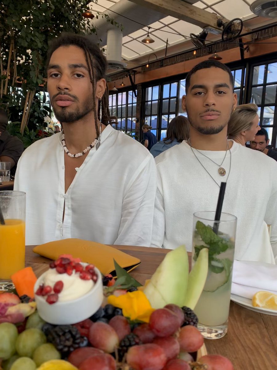 mymanbry's tweet photo. Out for lunch with my brother! Parents gonna be happy we’re not fighting 😂 #SATURNEGRAM https://t.co/OYxEmF3AdD