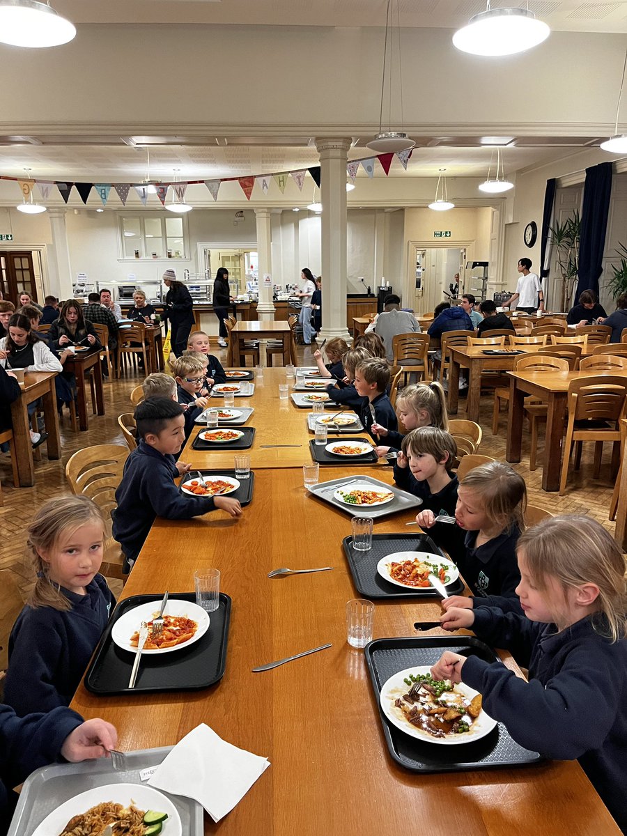 Year 1 having fun at The Deep and watching the orchestra practice before having tea! We also had an amazing time in Biology (thanks Cathy!!).