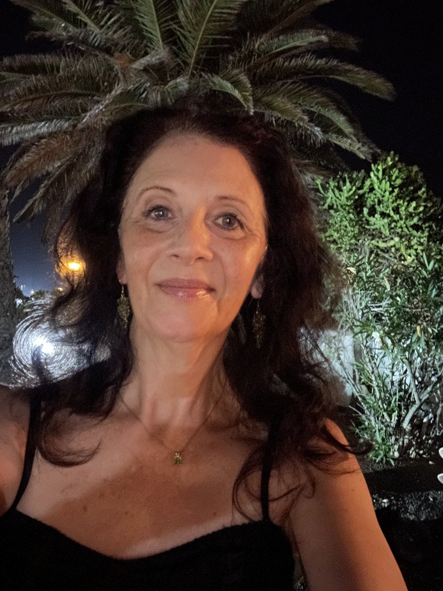 debsleightaylor's tweet image. Tape done and sent! 🧡
Delighted to do some work even though on holiday.
Thank you ….
#castingdirector #castingassistant #castingassociate #casting #actor #actress #teamaston #astonmanagement 
⁦@Aston_Mgt⁩