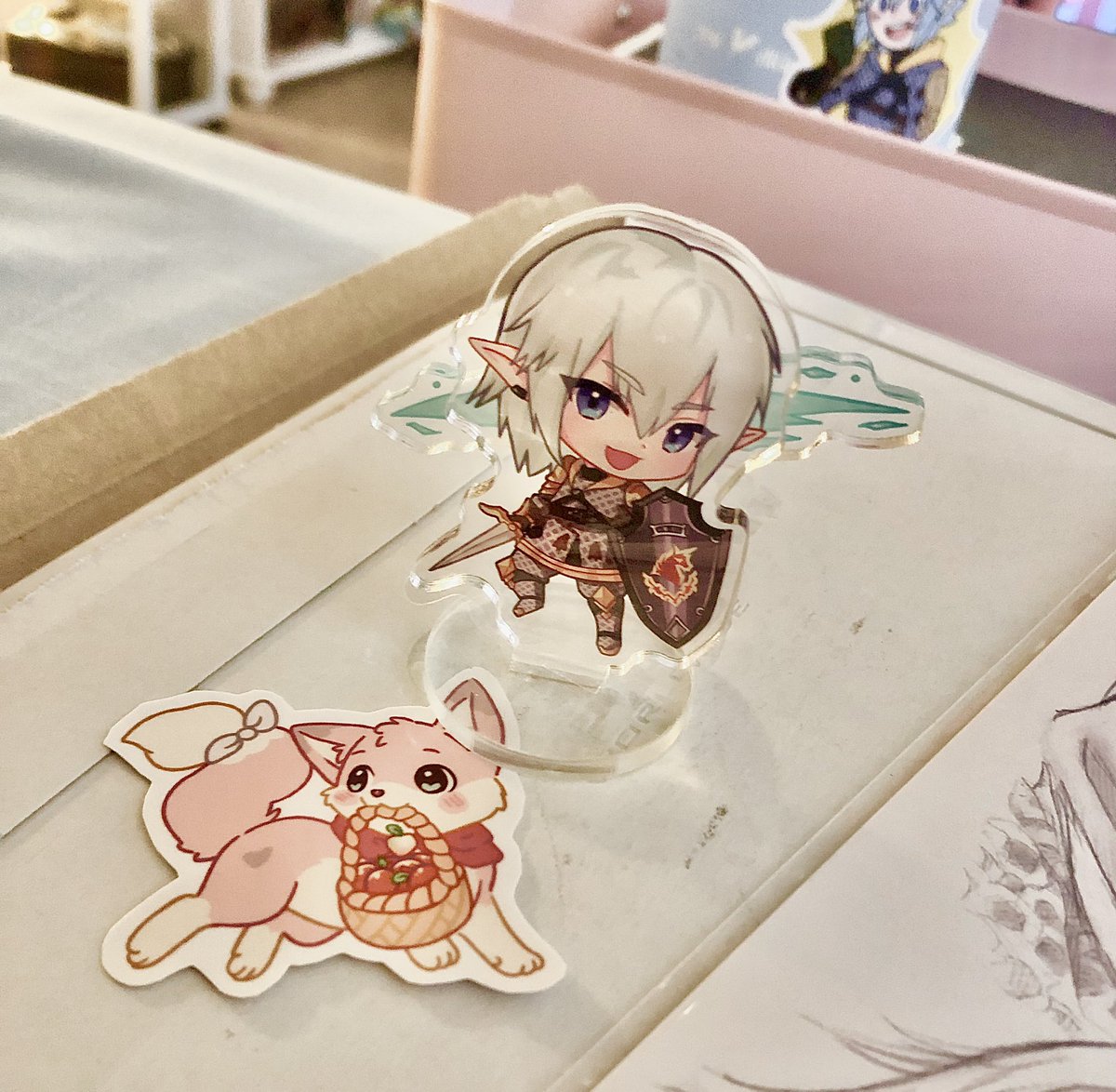 🌈🎉Boocup🏳️⚧️ (@boocupsart) on Twitter photo Got a beautiful art print of my husband by <a href="/Meadowhaven/">Adele Lorienne</a> !
I also got a cute little Haurchefant by MomosOrchard (I can’t fined them on twitter so I’ll just put a like to Their store) etsy.com/shop/MomosOrch… Got a beautiful art print of my husband by <a href="/Meadowhaven/">Adele Lorienne</a> !
I also got a cute little Haurchefant by MomosOrchard (I can’t fined them on twitter so I’ll just put a like to Their store) etsy.com/shop/MomosOrch…
