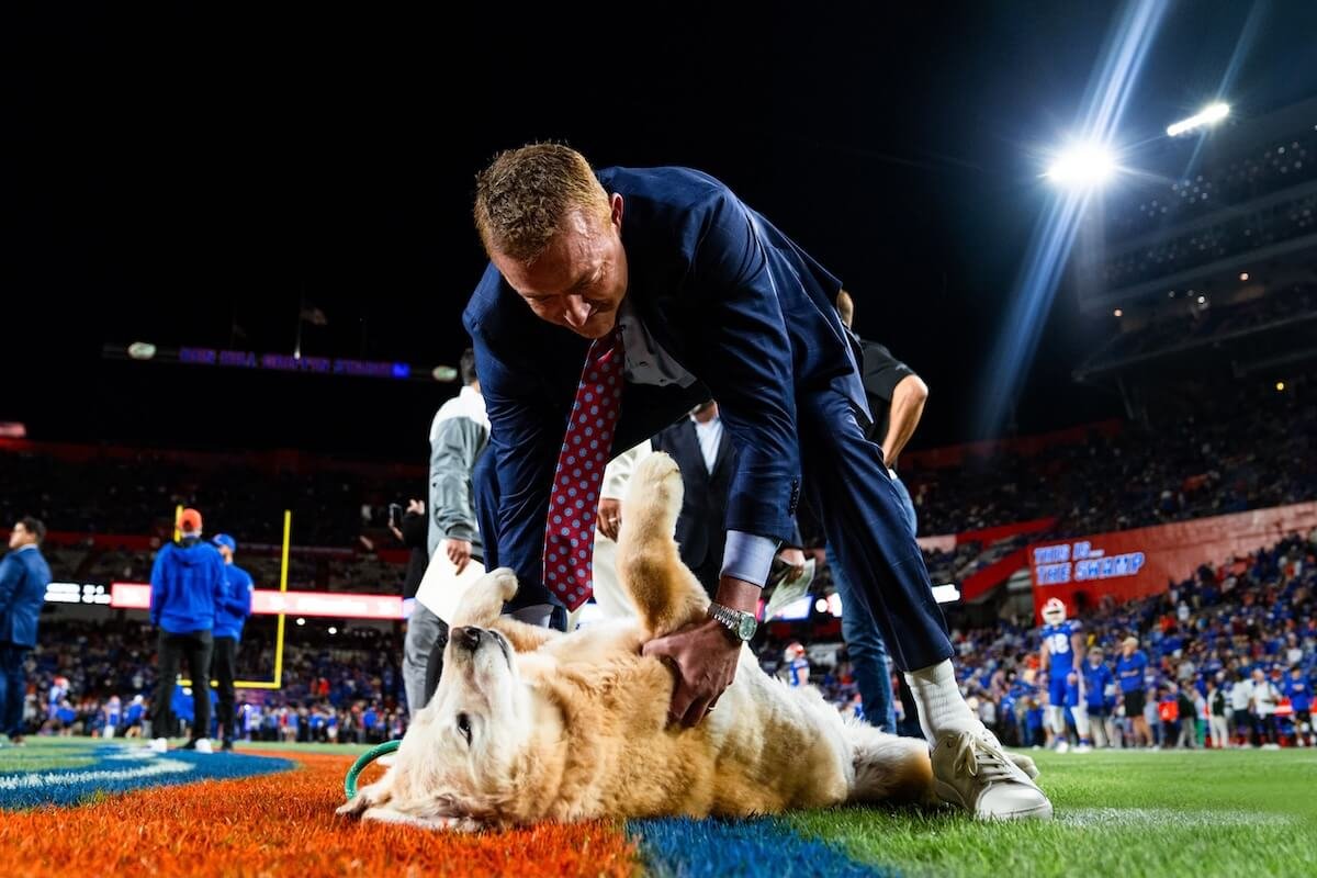 1312sportsblog's tweet photo. Ben is a perfect example of why college football is the best, where else does a commentators dog become the unofficial mascot of an entire sport? 

RIP Ben 🥺🦴 https://t.co/PtU8zmTwrV