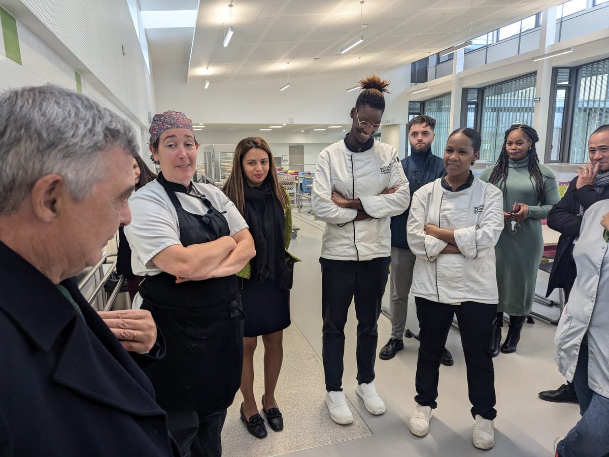 Visite du collège Lucie Aubrac du PR du département 77 <a href="/Jf_Parigi/">Jean-François PARIGI</a> , des VP <a href="/XavierVanderbi2/">Xavier Vanderbise</a> , <a href="/Robache_C77/">ROBACHE Christian</a> <a href="/bouchra_fenzar/">bouchra fenzar</a> et de nombreux élus communaux et départementaux en présence de <a href="/FabienAudy/">Fabien Audy</a> DAASEN77. L’occasion de montrer les nombreux projets des professeurs et élèves.