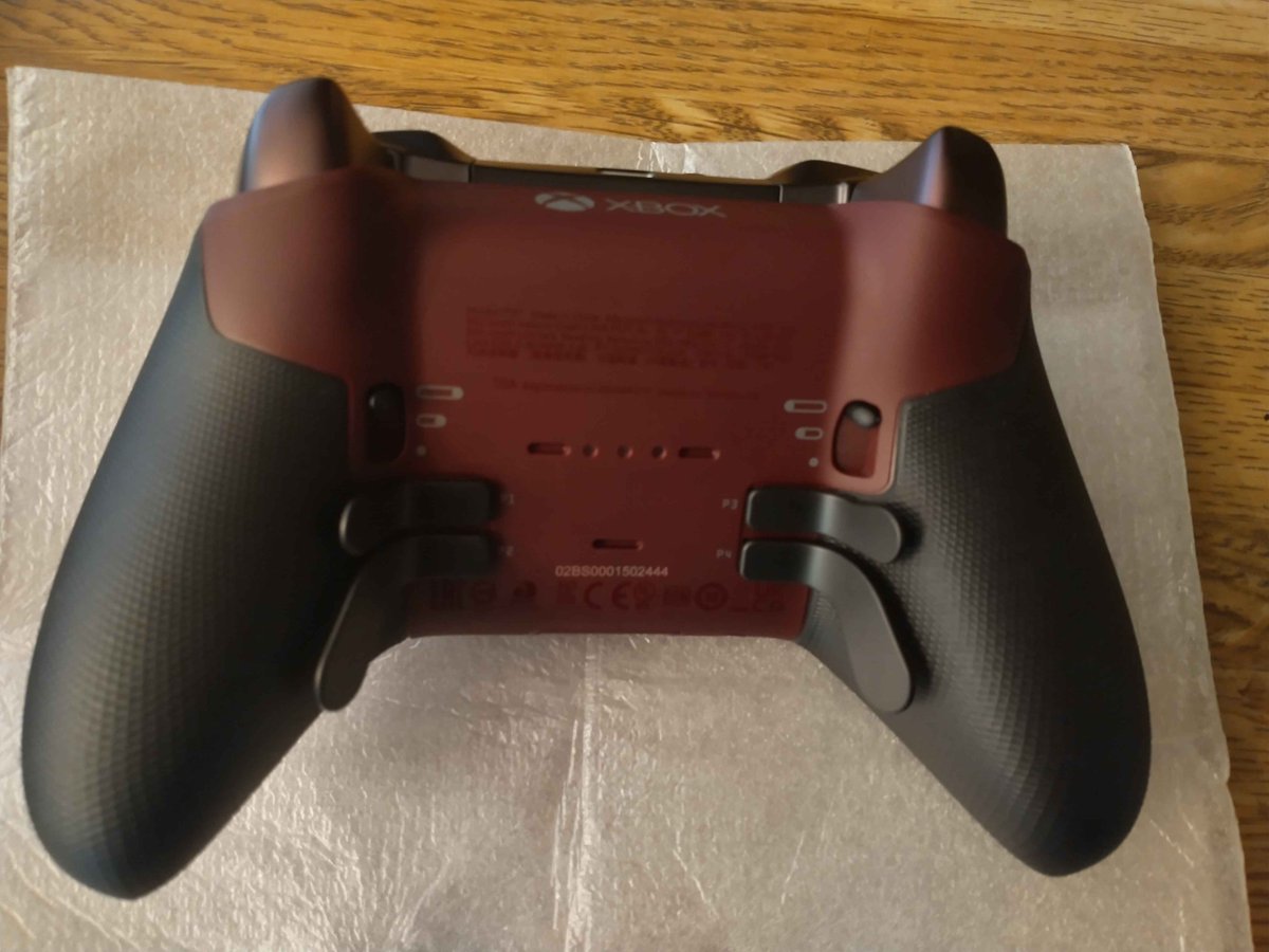 This was sent to me by a loving community member. I designed the color scheme myself. I am a Sony Dualsense whore, but when I am retired from streaming, and sitting in my million dollar condo as a high end executive this controller will remind me of the days I was LateNightRetro