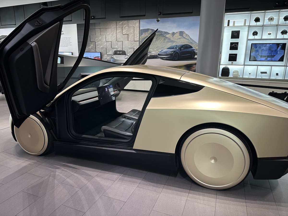 Tesla North America tweet media
