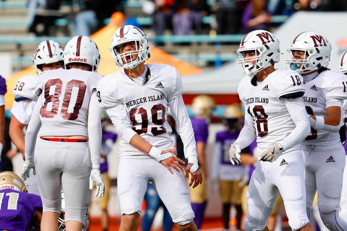lindakercher's tweet photo. 9-0 @mercerislandfb vs Highline photos. More at https://t.co/MQSacElP1z https://t.co/DWqJtdhgmQ